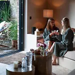 B\'Guest Sleep & Retreat