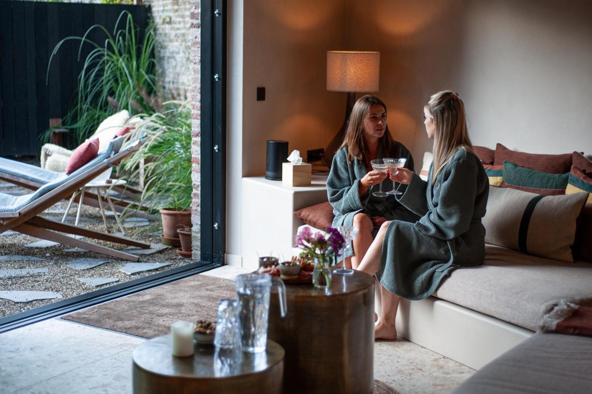 Bed & Breakfast B'guest Sleep & Retreat